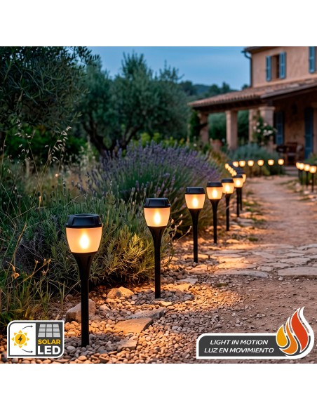 Luz solar LED de jardim com estaca