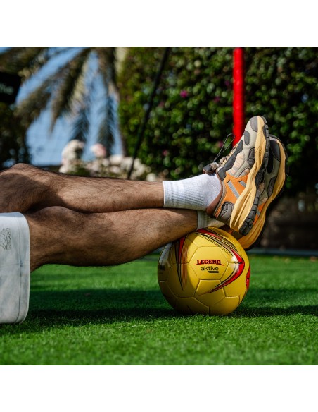 Bola de futebol de couro sintético tamanho 5 com costuras reforçadas