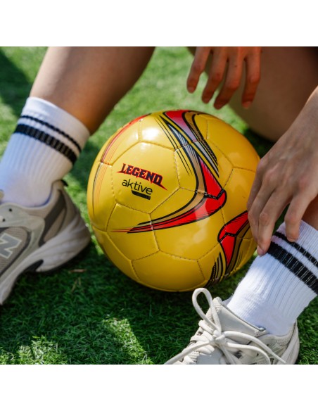 Bola de futebol de couro sintético tamanho 5 com costuras reforçadas
